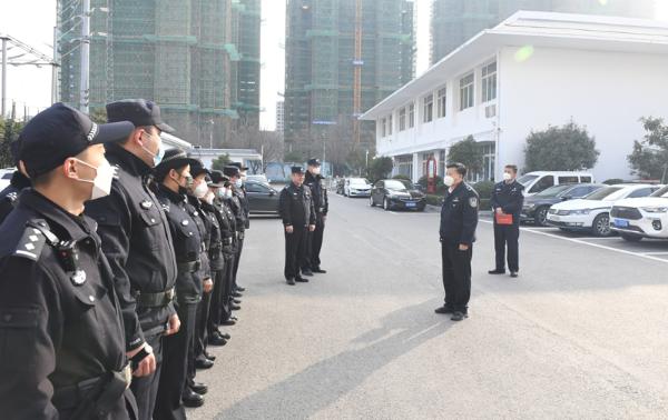 1月22日，李新建常务副局长到三八派出所、新汴河景区管理大队、特警支队、警训支队、市拘留所检查督导工作并慰问值班民警辅警。